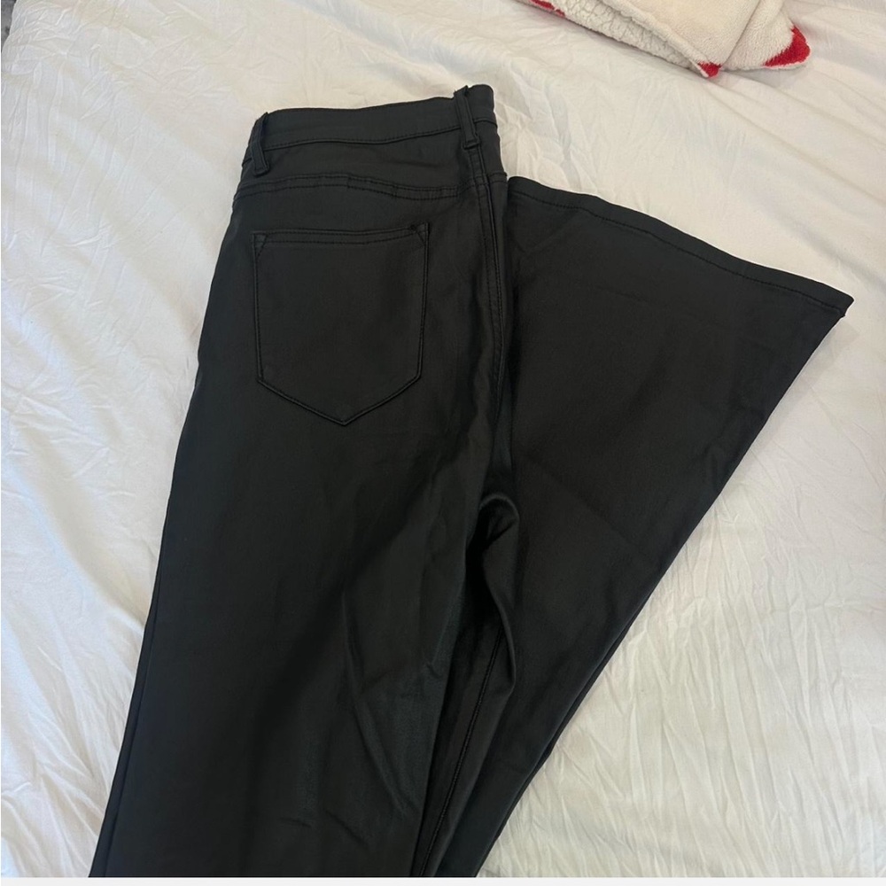 Edikted Luna faux leather flare jeans - Picture 4 of 5